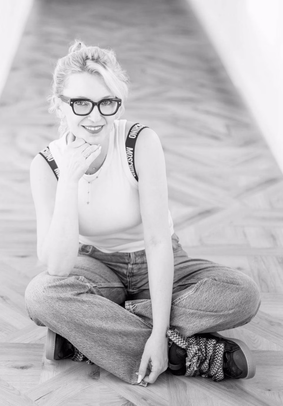 Soulful brand coaching session for women creating magnetic personal brands.